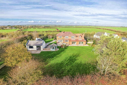 1 acre of House with Land for sale in Rhoose