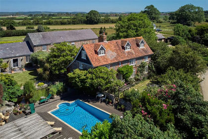 1.1 acres of Farmhouse for sale in Yapton