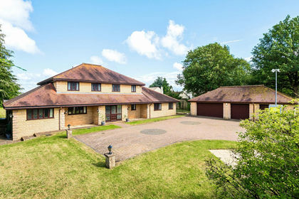 1.5 acres of House with Land for sale in Midsomer Norton