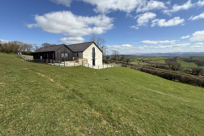 2 acres of Agricultural Land for sale in Llanfynydd