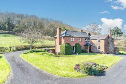 1.6 acres of Cottage for sale in Middleton on the Hill