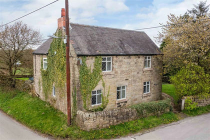 1.7 acres of Cottage for sale in Alderwasley