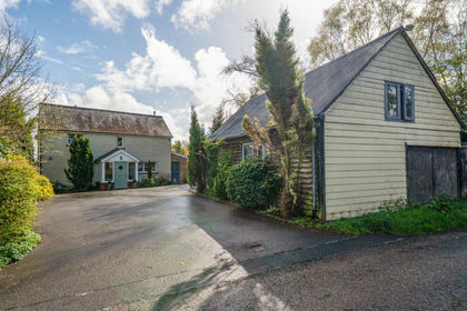 5 acres of House with Land for sale in Llanyre