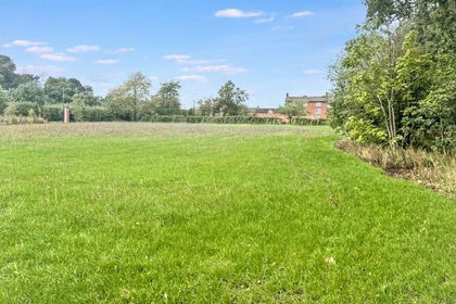 2.7 acres of Farmhouse for sale in Stone Rural