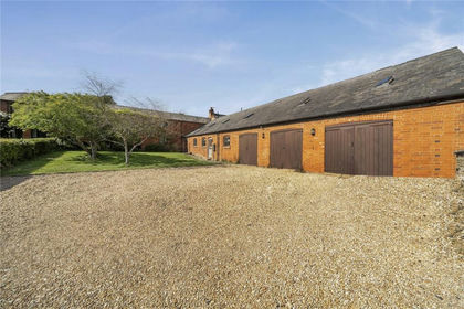 Barn Conversion for sale in Helmdon