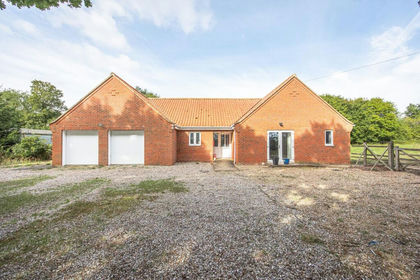3.8 acres of House with Land for sale in Garvestone, Reymerston and Thuxton