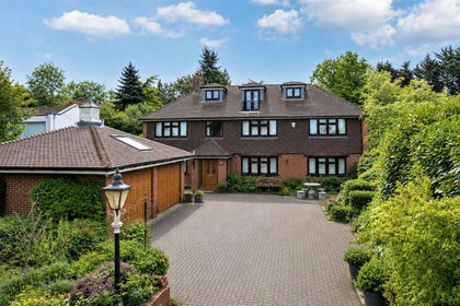 1.4 acres of House with Land for sale in Harlow