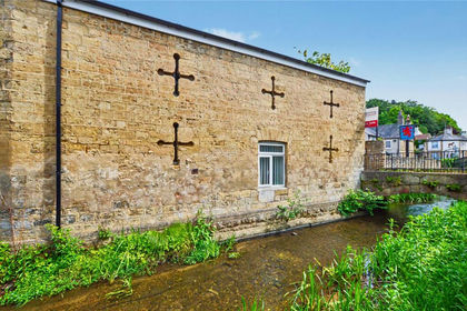 Barn Conversion for sale in Bramham cum Oglethorpe