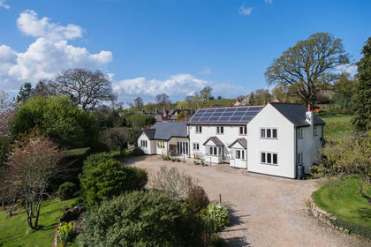 1 acre of House with Land for sale in Tiverton and Tilstone Fearnall