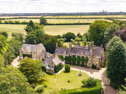 2 acres of Country Home for sale in Lincoln