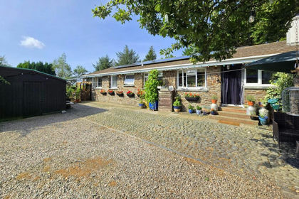 Land for sale in Welcombe