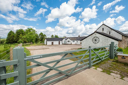 1.9 acres of House with Land for sale in Carlisle