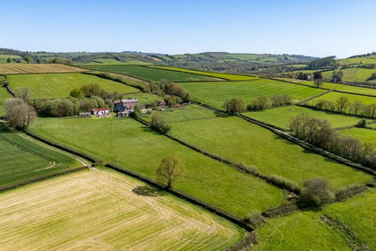 37.4 acres of Farmhouse for sale in Bampton