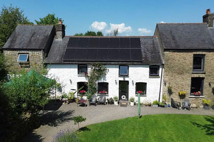 1.3 acres of Farmhouse for sale in Tonyrefail