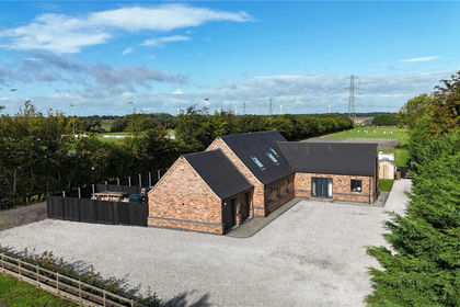 3 acres of Land for sale in Crowle and Ealand