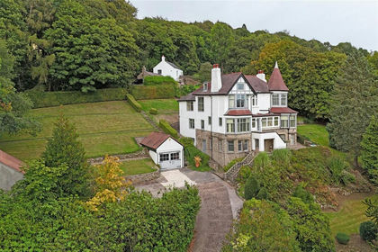 1.7 acres of House with Land for sale in Hathersage