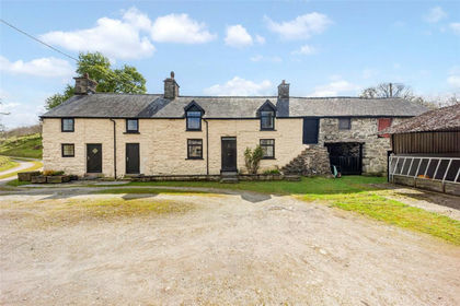 42.5 acres of Smallholding for sale in Llangywer