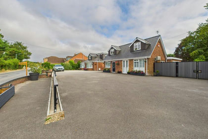 1 acre of House with Land for sale in Beeford
