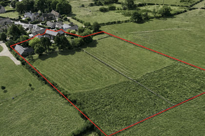 3 acres of House with Land for sale in Sproxton