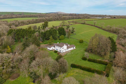12.6 acres of Country Estate for sale in New Moat