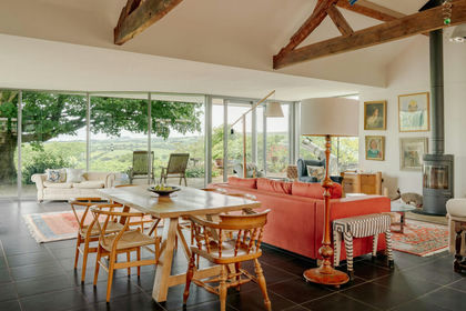10 acres of Farmhouse for sale in Dwyriw