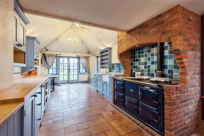 1.8 acres of House with Land for sale in Meldreth