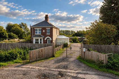 1.8 acres of House with Land for sale in Wisbech