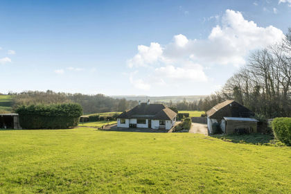 4.3 acres of House with Land for sale in Plaxtol