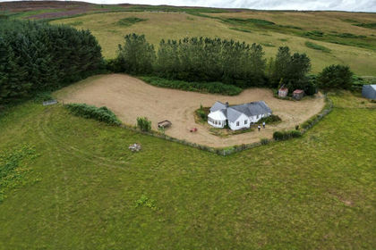 1 acre of House with Land for sale in Llandrillo
