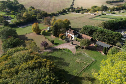 4.5 acres of House with Land for sale in Hemel Hempstead