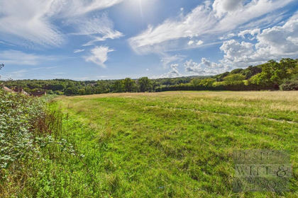 9 acres of Agricultural Land for sale in Mountfield