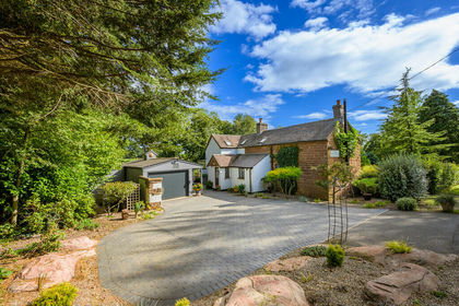1.3 acres of Cottage for sale in Hinstock