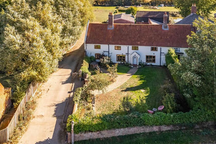 1.2 acres of House with Land for sale in Lingwood and Burlingham