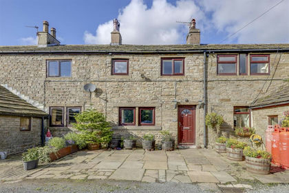 9.3 acres of Cottage for sale in Rossendale and Darwen