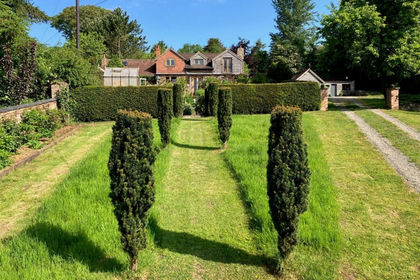 1.5 acres of House with Land for sale in Coreley