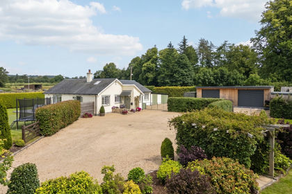 1 acre of Cottage for sale in West Dunbartonshire