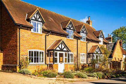 2 acres of House with Land for sale in Mentmore
