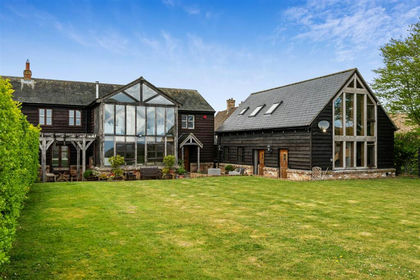 Barn Conversion for sale in Little Staughton