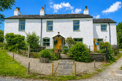 5.5 acres of House with Land for sale in Egton with Newland