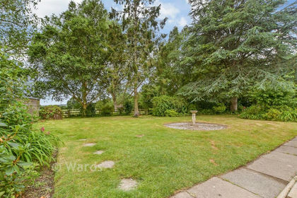 1.7 acres of House with Land for sale in Appledore