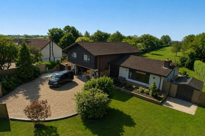 2 acres of House with Land for sale in Bratoft