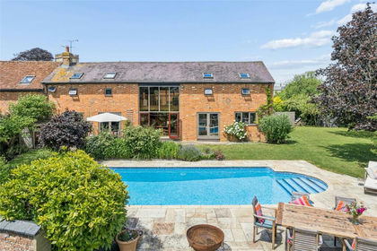 Barn Conversion for sale in North Marston