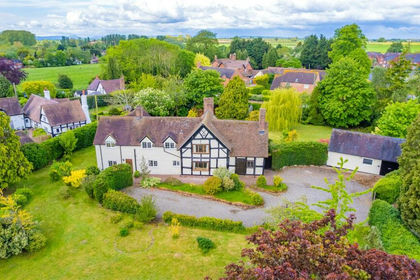 1 acre of House with Land for sale in Waters Upton