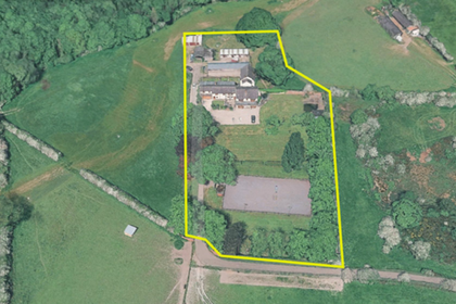 2.5 acres of Farmhouse for sale in Tankersley
