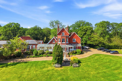 4.3 acres of House with Land for sale in Salfords and Sidlow