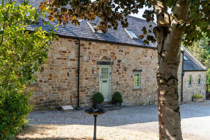 Barn Conversion for sale in Stretton