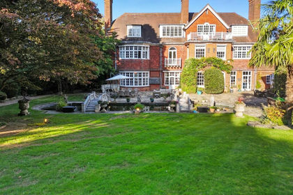 2.5 acres of Land for sale in Eltham and Chislehurst