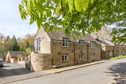 Barn Conversion for sale in Steeple Aston