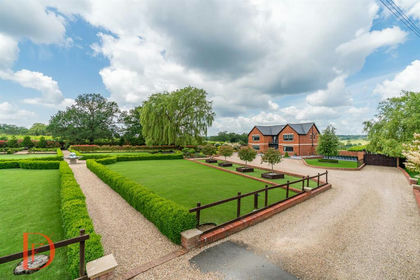 4 acres of Land for sale in Theydon Bois