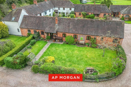 Barn Conversion for sale in Beoley